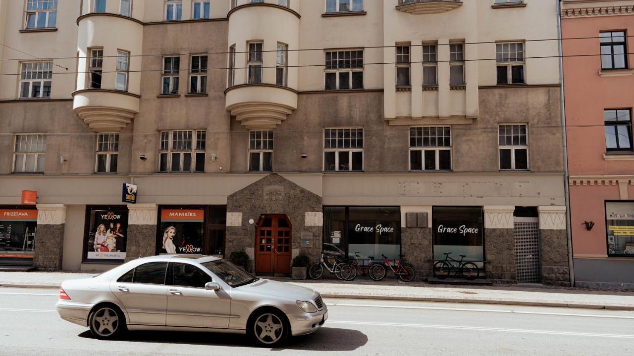 Holberg Apartment Riga Buitenkant foto